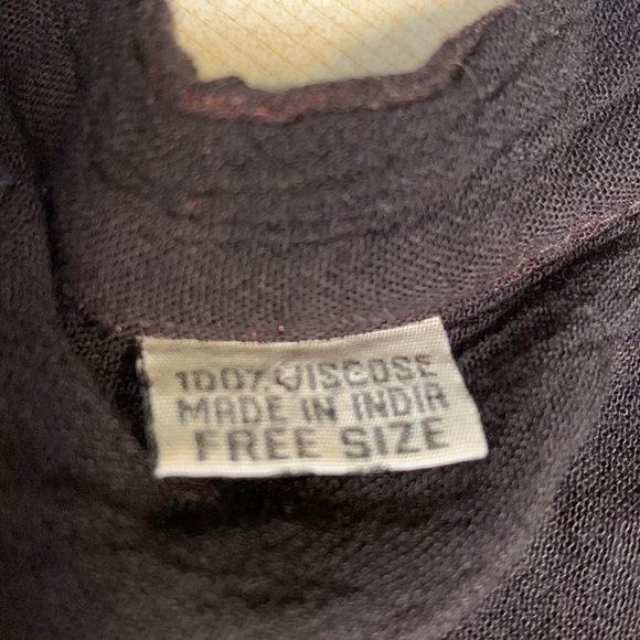 Boho Embroidered  Poncho style Blouse - Picture 8 of 8